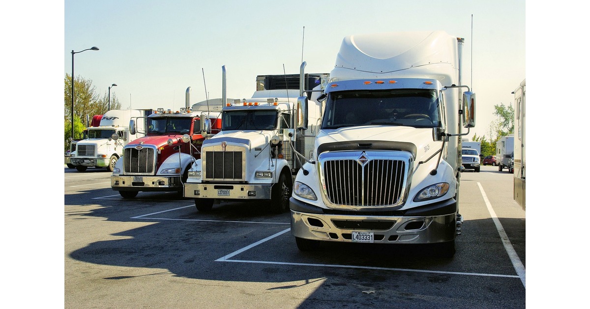 Peterbilt-589-Flat-Top-Truck-Automatic-For-Sale