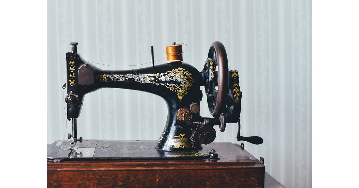 616-north-escondido-california-singer-sewing-machine